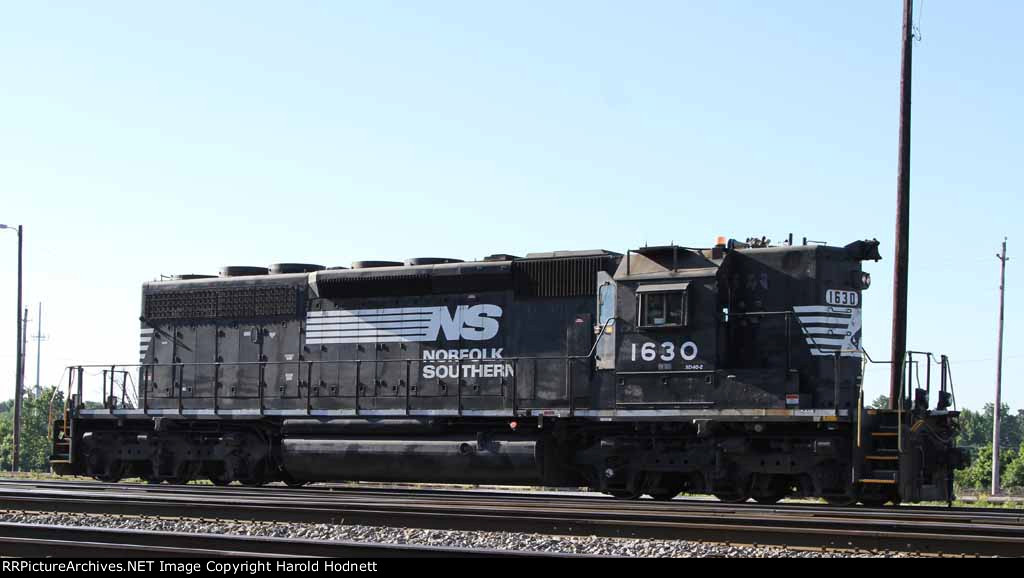 NS 1630 is the remote controlled yard engine at Pomona